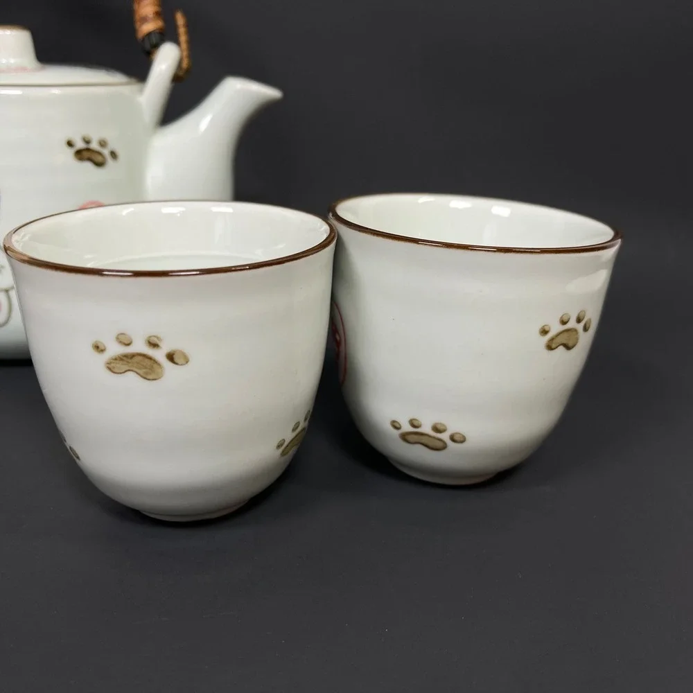 Maneki Neko Lucky Cat Japanese Ceramic Teapot and 2 Cup Set White Lucky Charm